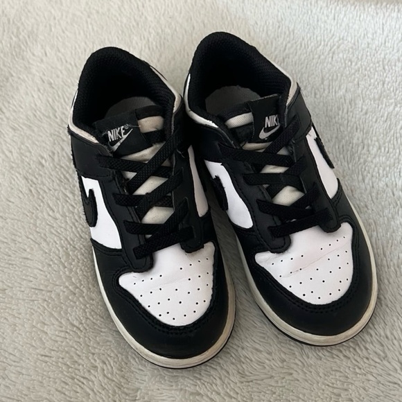 Nike Dunks - Picture 3 of 5